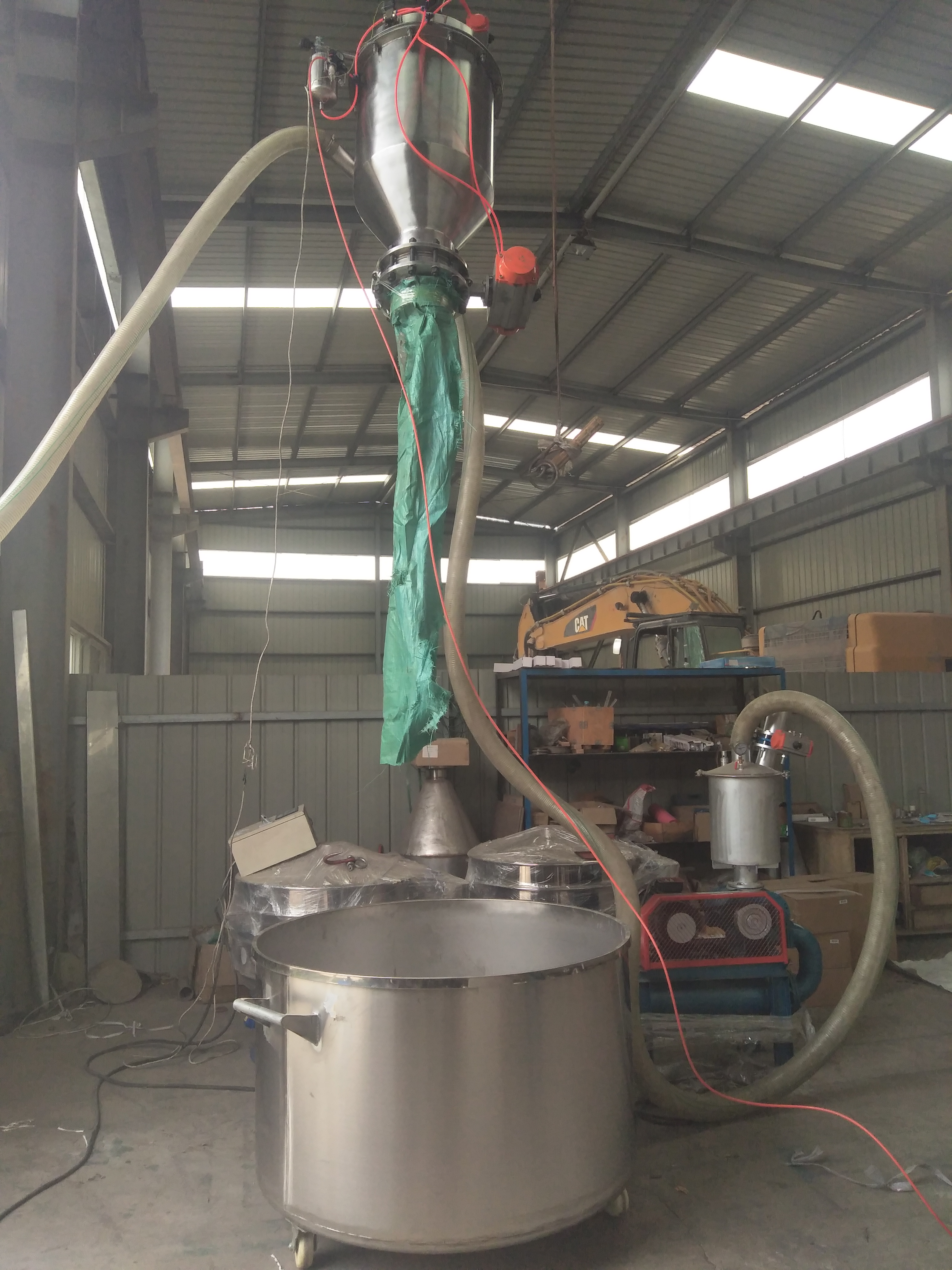 泓博緣真空上料機